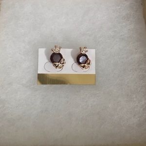 Skull crown earrings